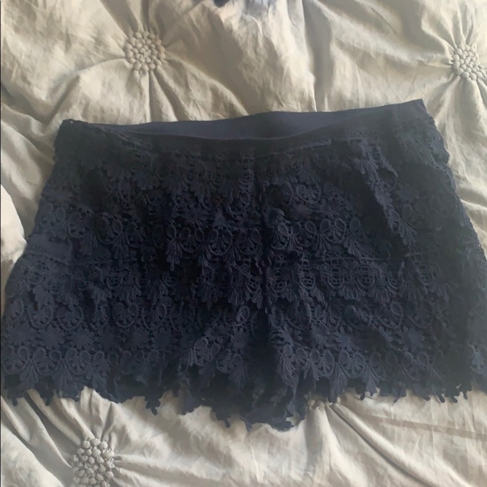Express Crocheted detailed shorts